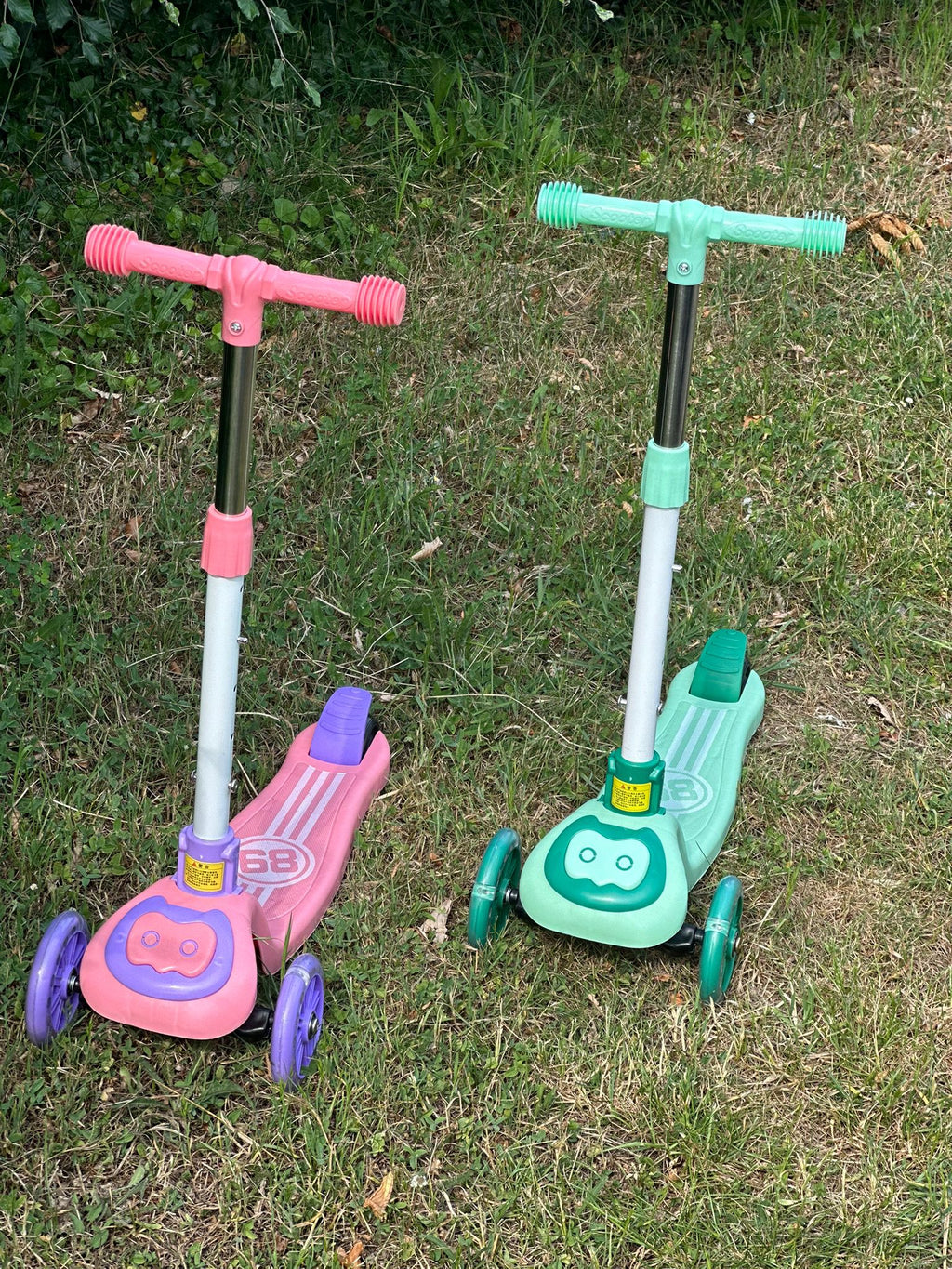 Trottinette enfant pliable avec roues lumineuses